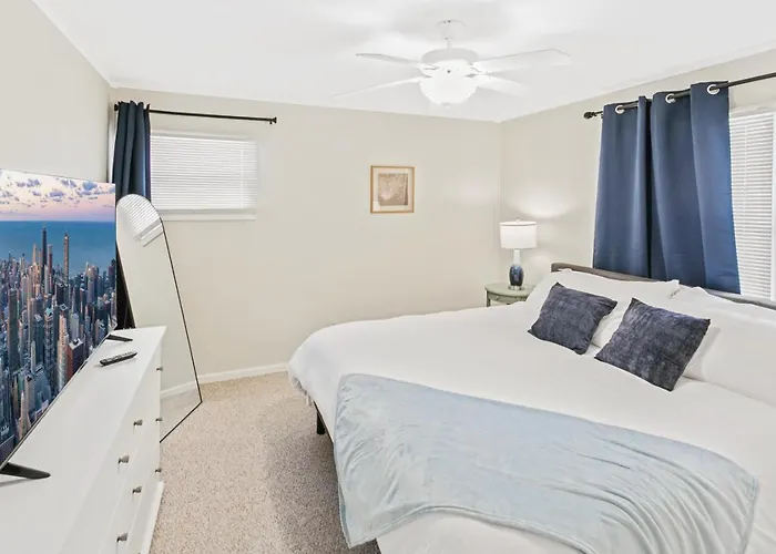 Holiday home Charming 3 Bed 1 Story Near Naval Base *